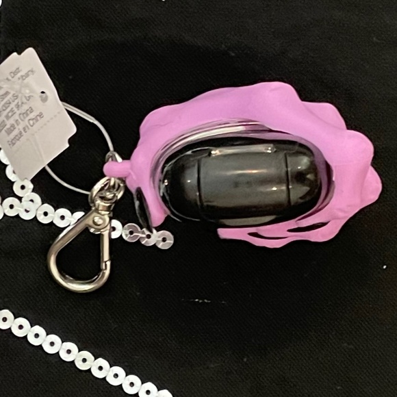 BBW Witch Hand Pocketbac Holder - Picture 2 of 6